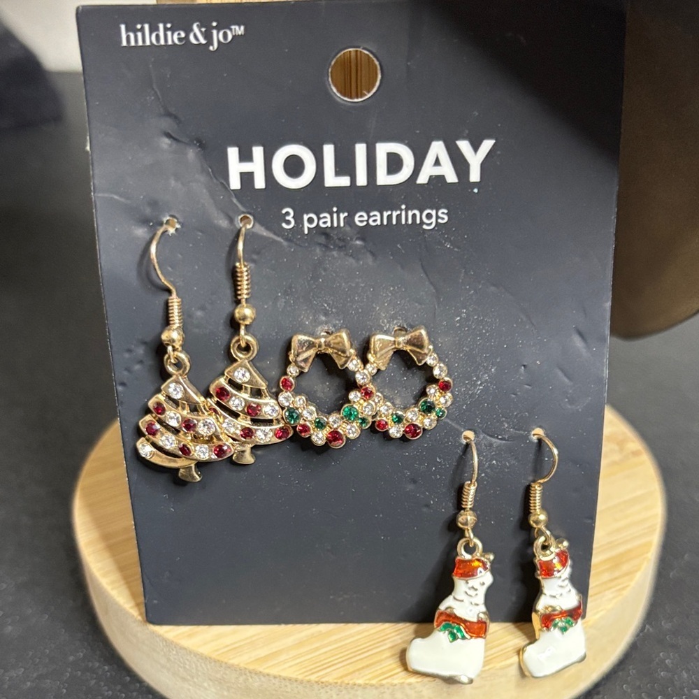 Hildie & Jo Holiday Pierced Earrings Set Wreath Tree Stocking Gold Tone